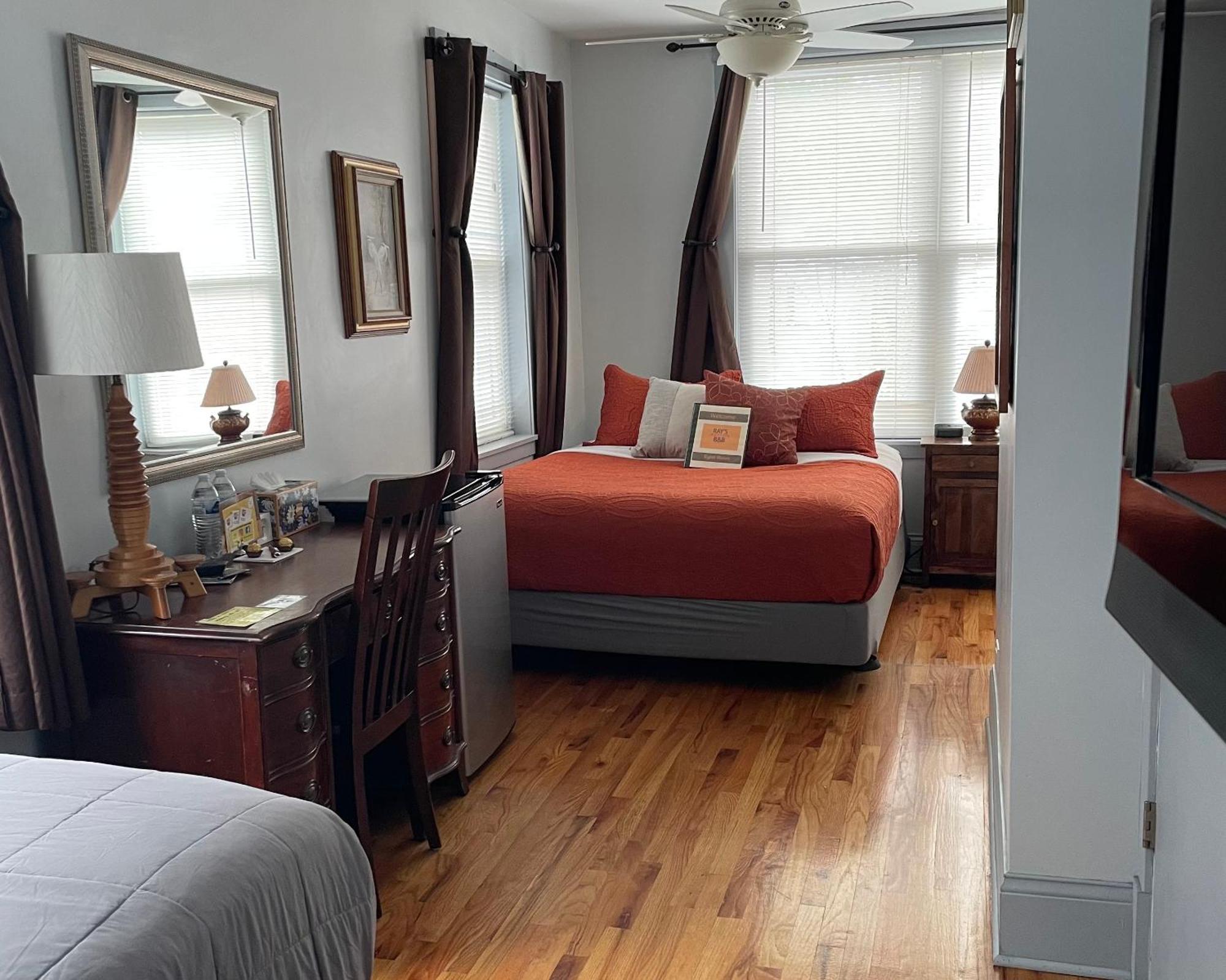 Ray'S Bucktown Bed And Breakfast Чикаго Екстериор снимка